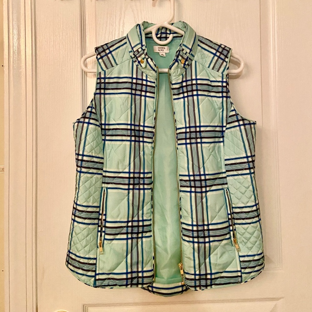 Crown and Ivy vest